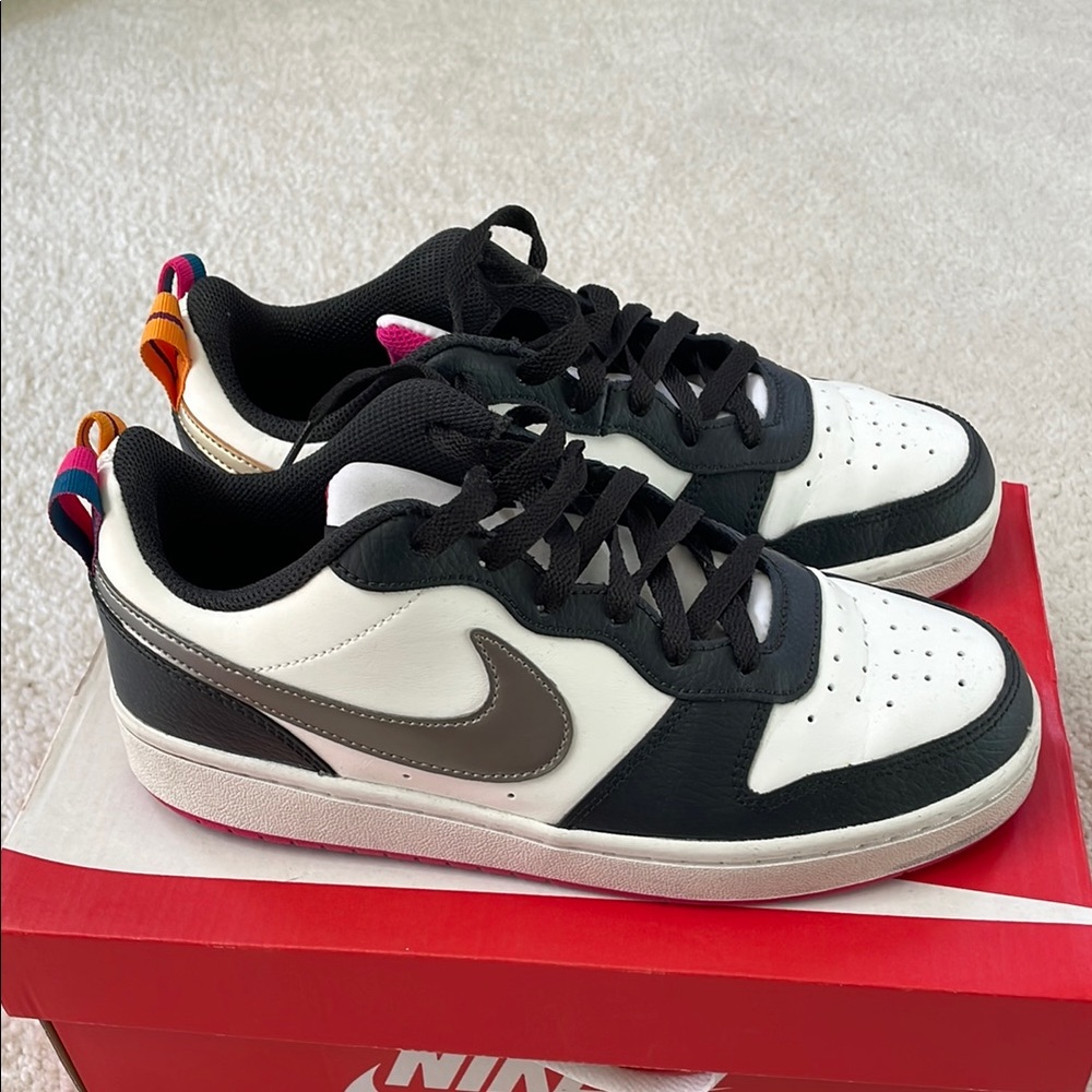 Nike Black and White Sneakers